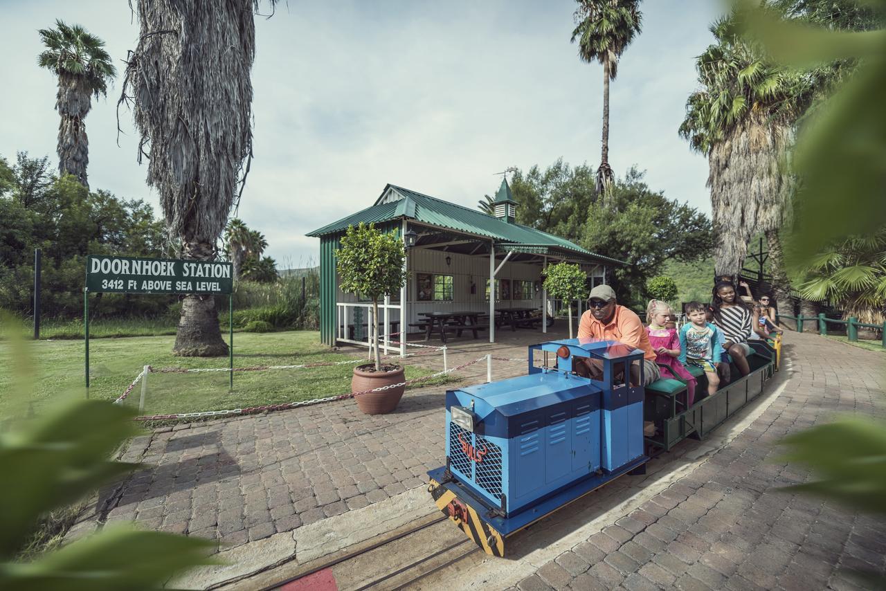 רסטנבורג Bush Bungalows At Sun City Resort מראה חיצוני תמונה